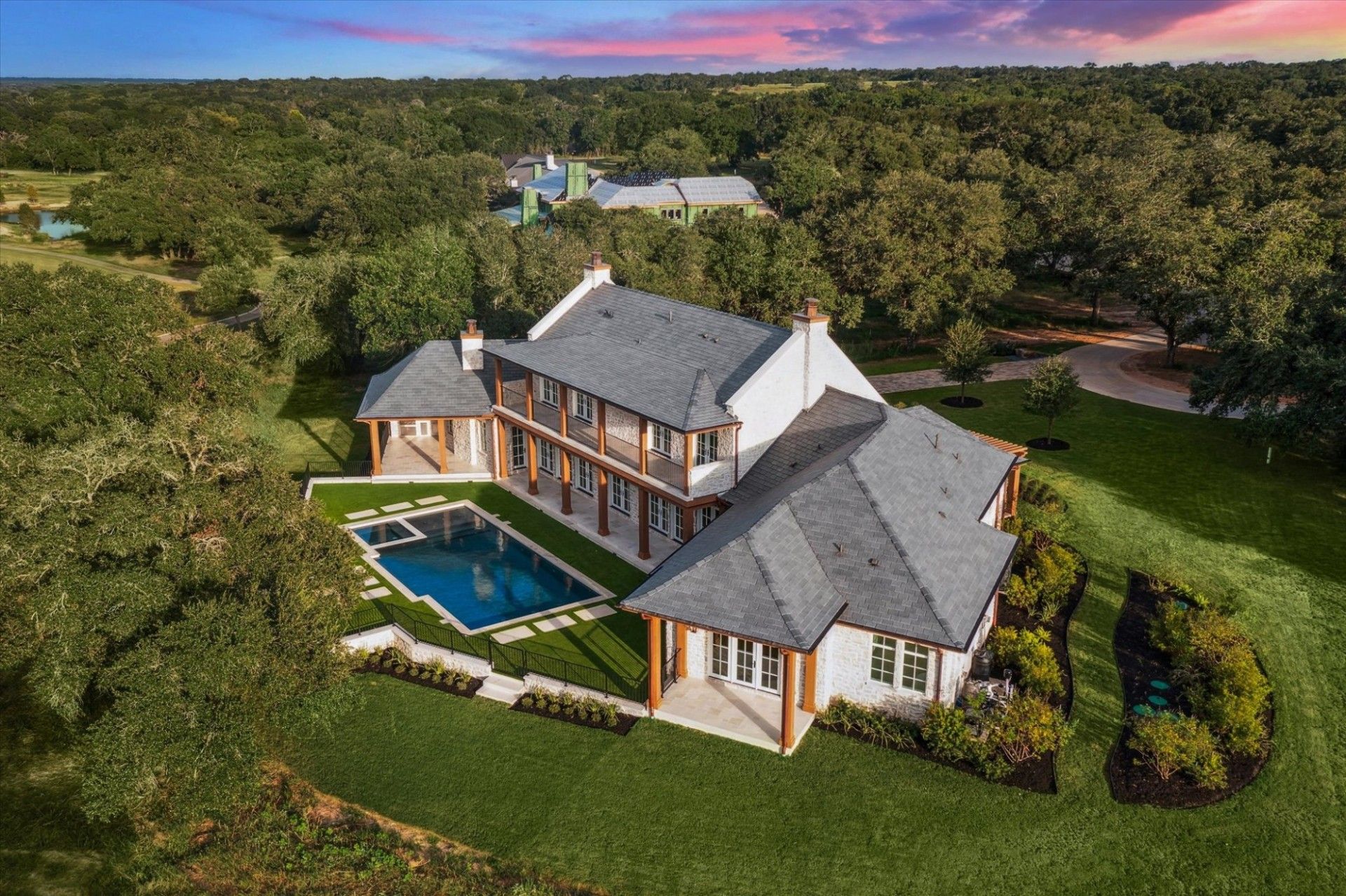 Contact the Metropolitan Custom Homes Team